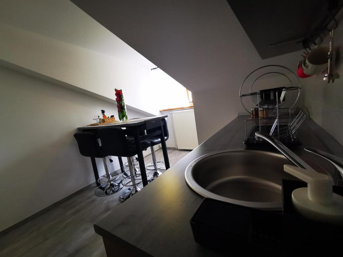 Appartement Rose 8 *